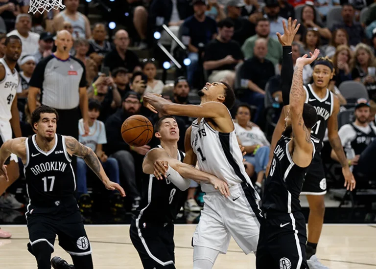 Эгор Дёмин – Сан-Антониода Вембаняма устидан учлик ташлашга уринди, аммо ўйин унчалик ўхшамади